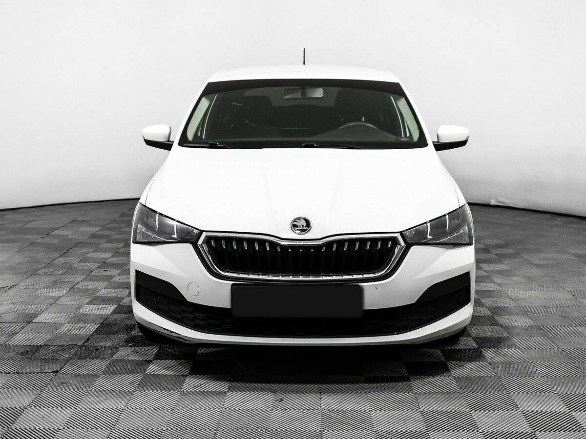 Купить Skoda Rapid с пробегом. Фото: #1