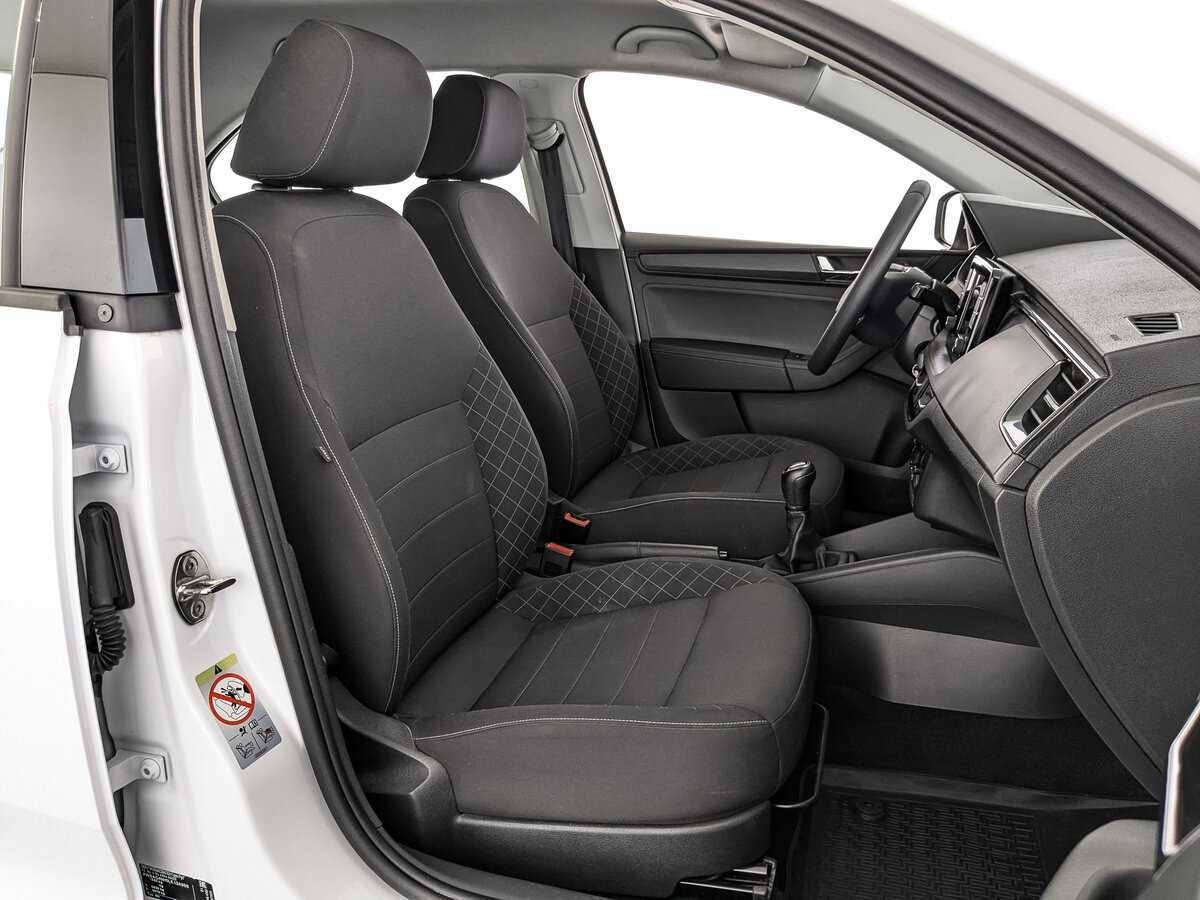 Купить Skoda Rapid с пробегом. Фото: #19