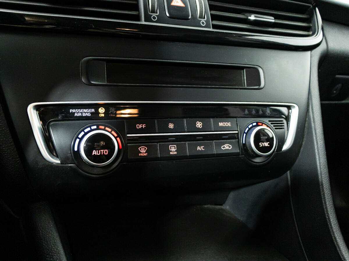 Купить Kia Optima с пробегом. Фото: #14