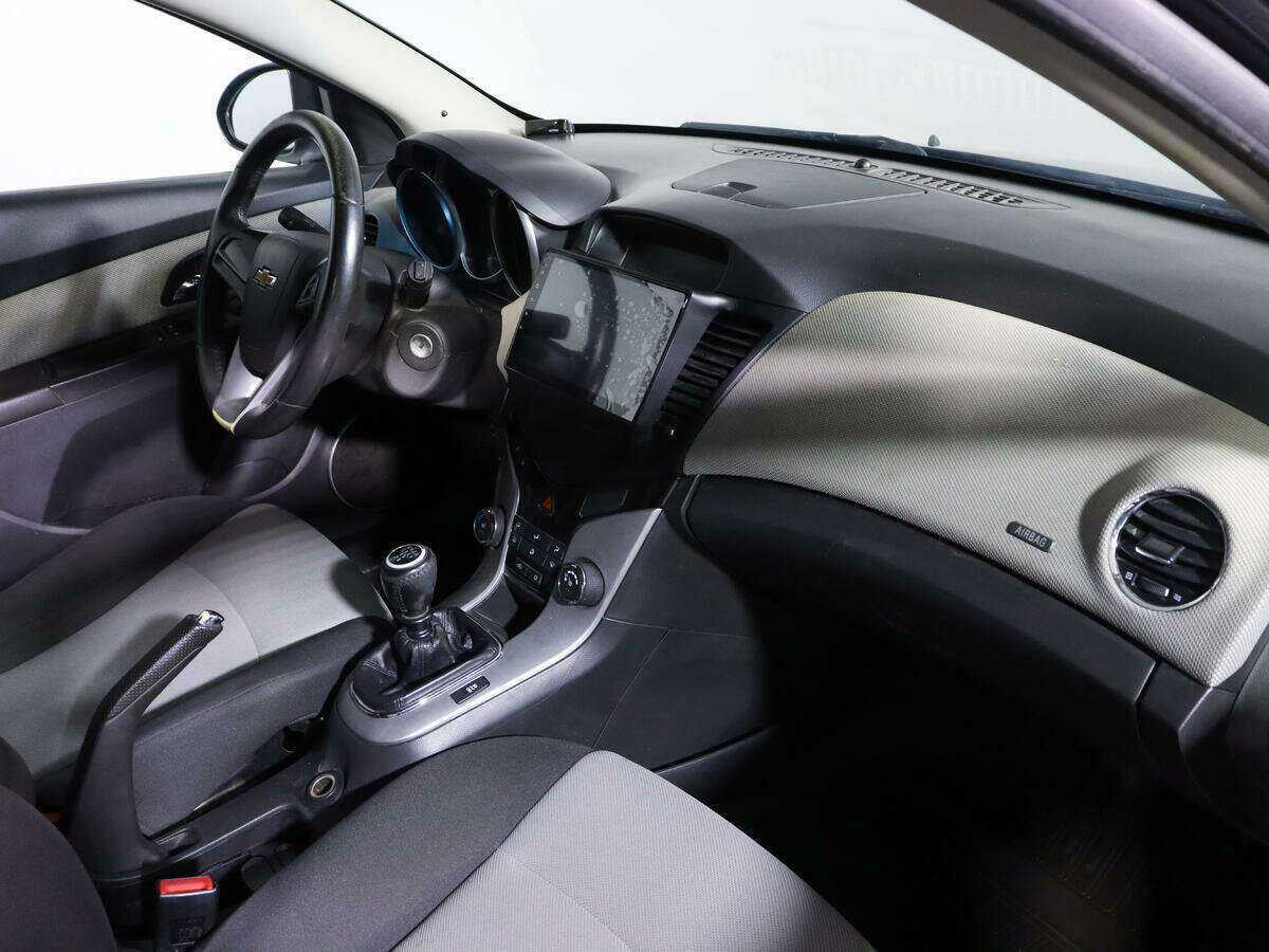 Купить Chevrolet Cruze с пробегом. Фото: #6