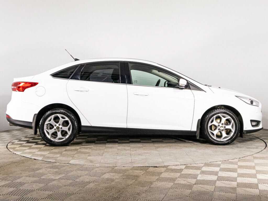 Купить Ford Focus с пробегом. Фото: #3