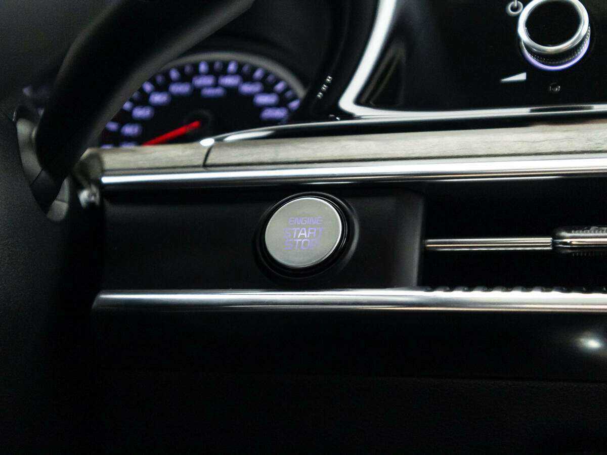 Купить Kia K5 с пробегом. Фото: #23