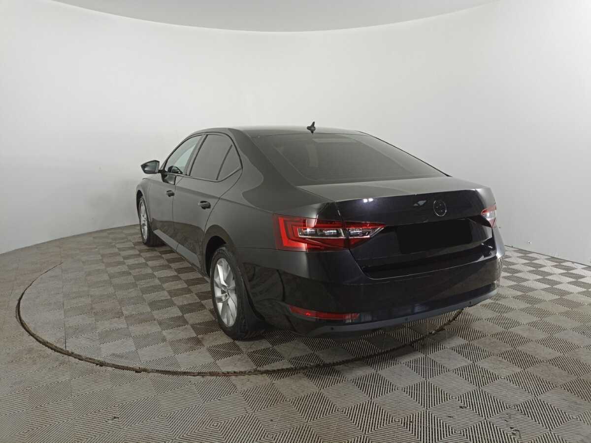 Купить Skoda Superb с пробегом. Фото: #6