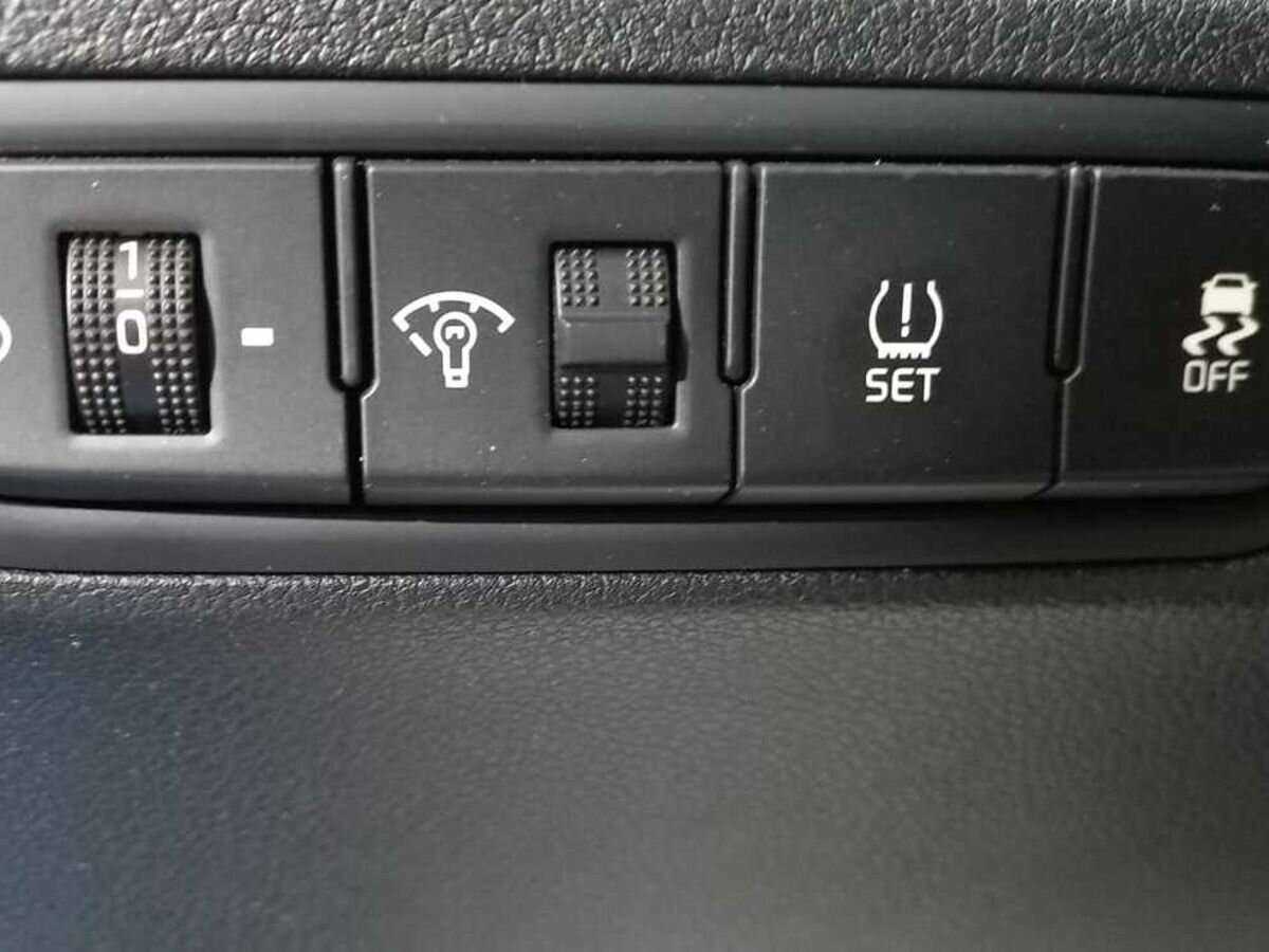 Купить Kia Rio с пробегом. Фото: #13