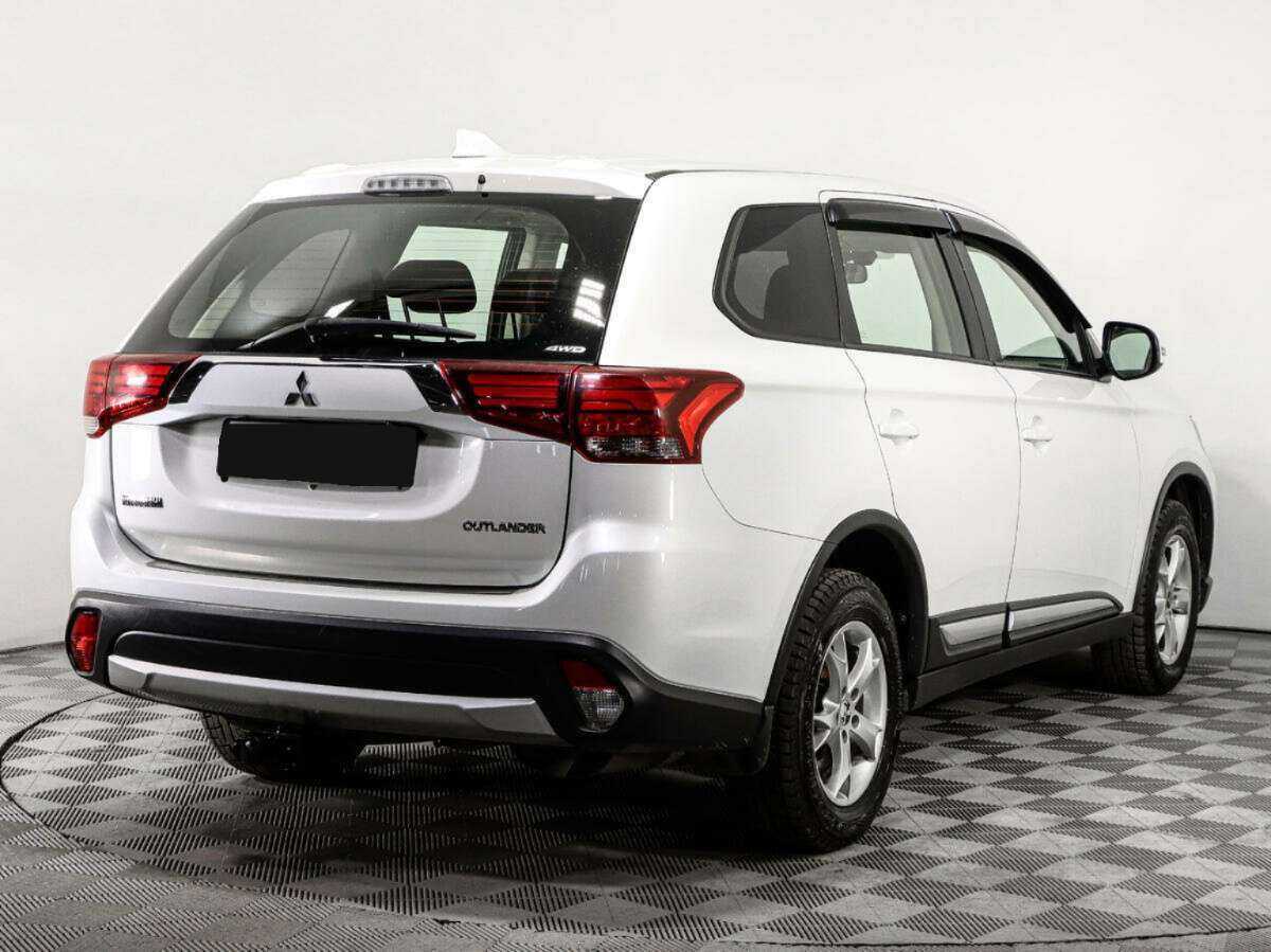 Купить Mitsubishi Outlander с пробегом. Фото: #3