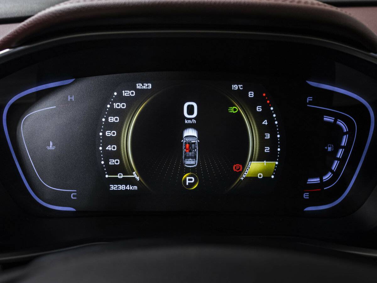 Купить Geely Coolray с пробегом. Фото: #9