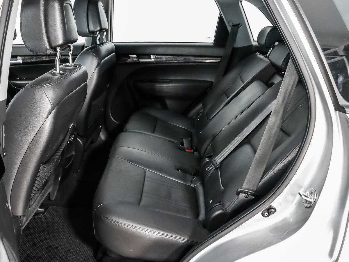 Купить Kia Sorento с пробегом. Фото: #10