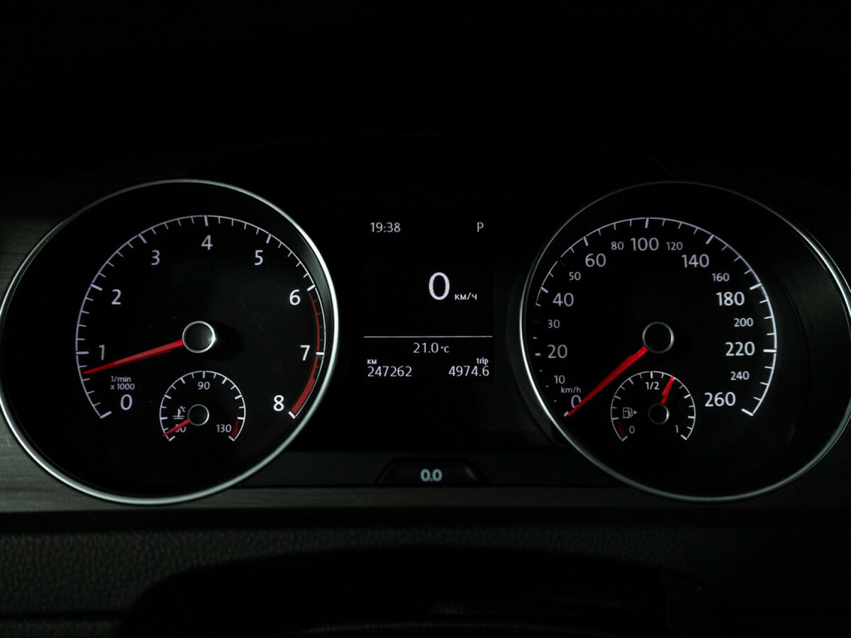 Купить Volkswagen Golf с пробегом. Фото: #11