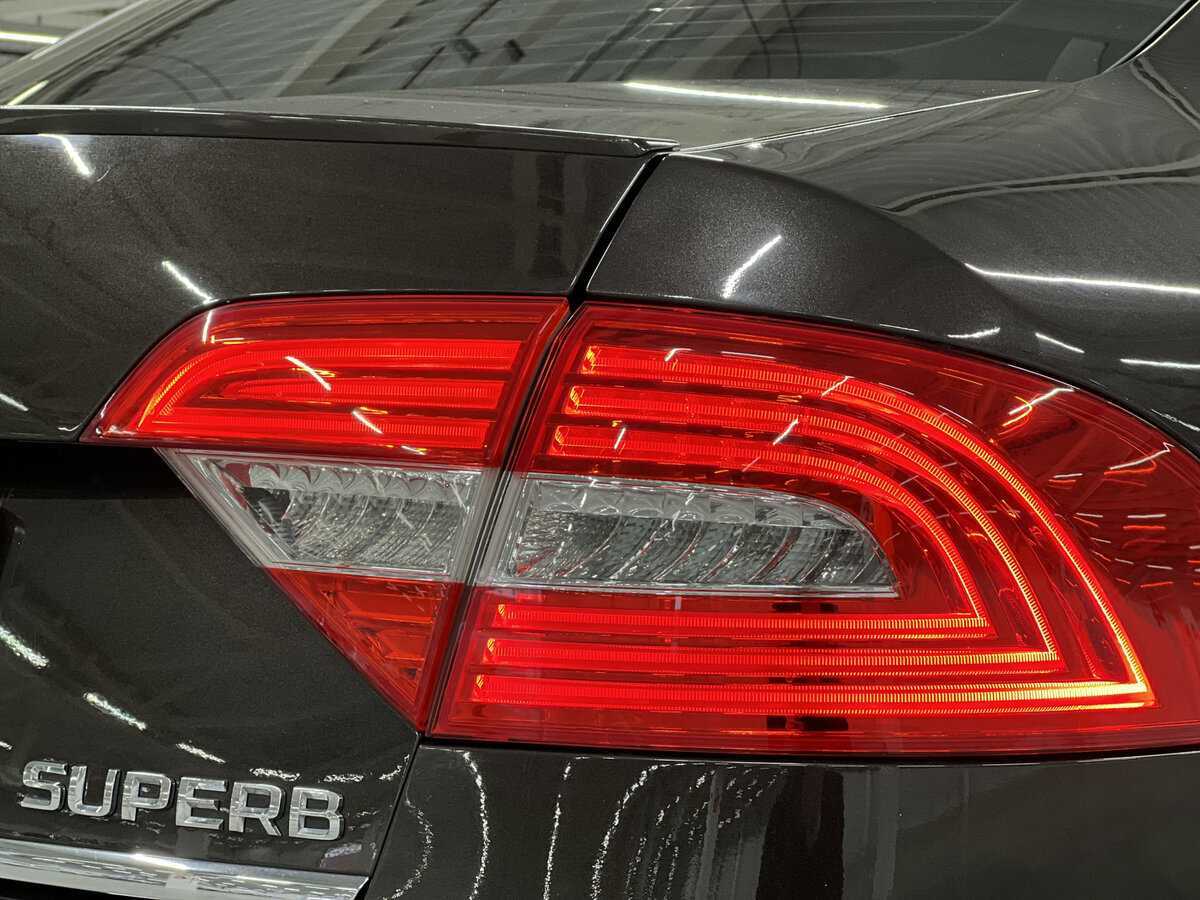 Купить Skoda Superb с пробегом. Фото: #8