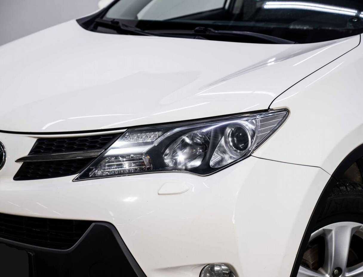 Купить Toyota RAV4 с пробегом. Фото: #6
