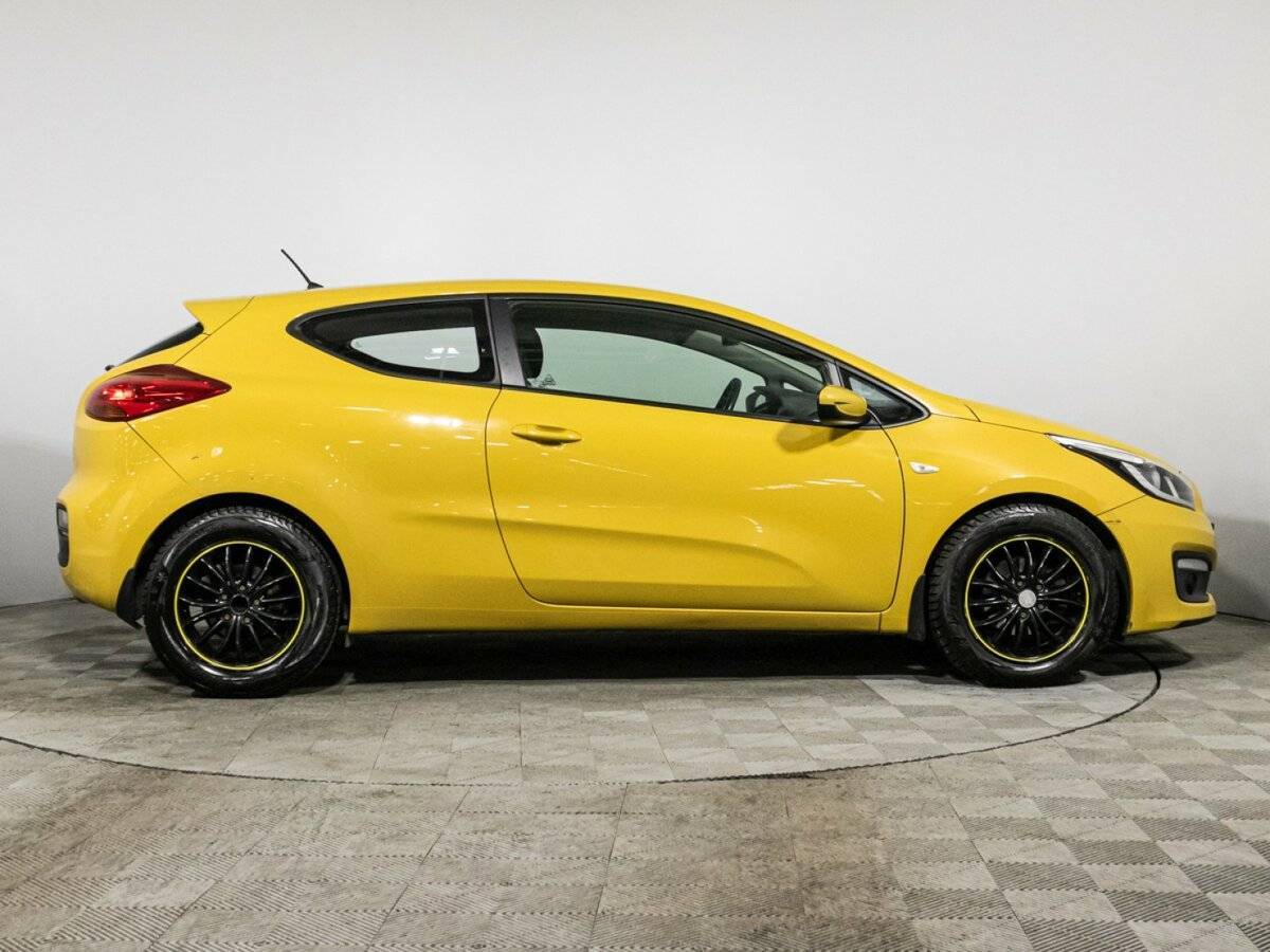 Купить Kia Ceed с пробегом. Фото: #3