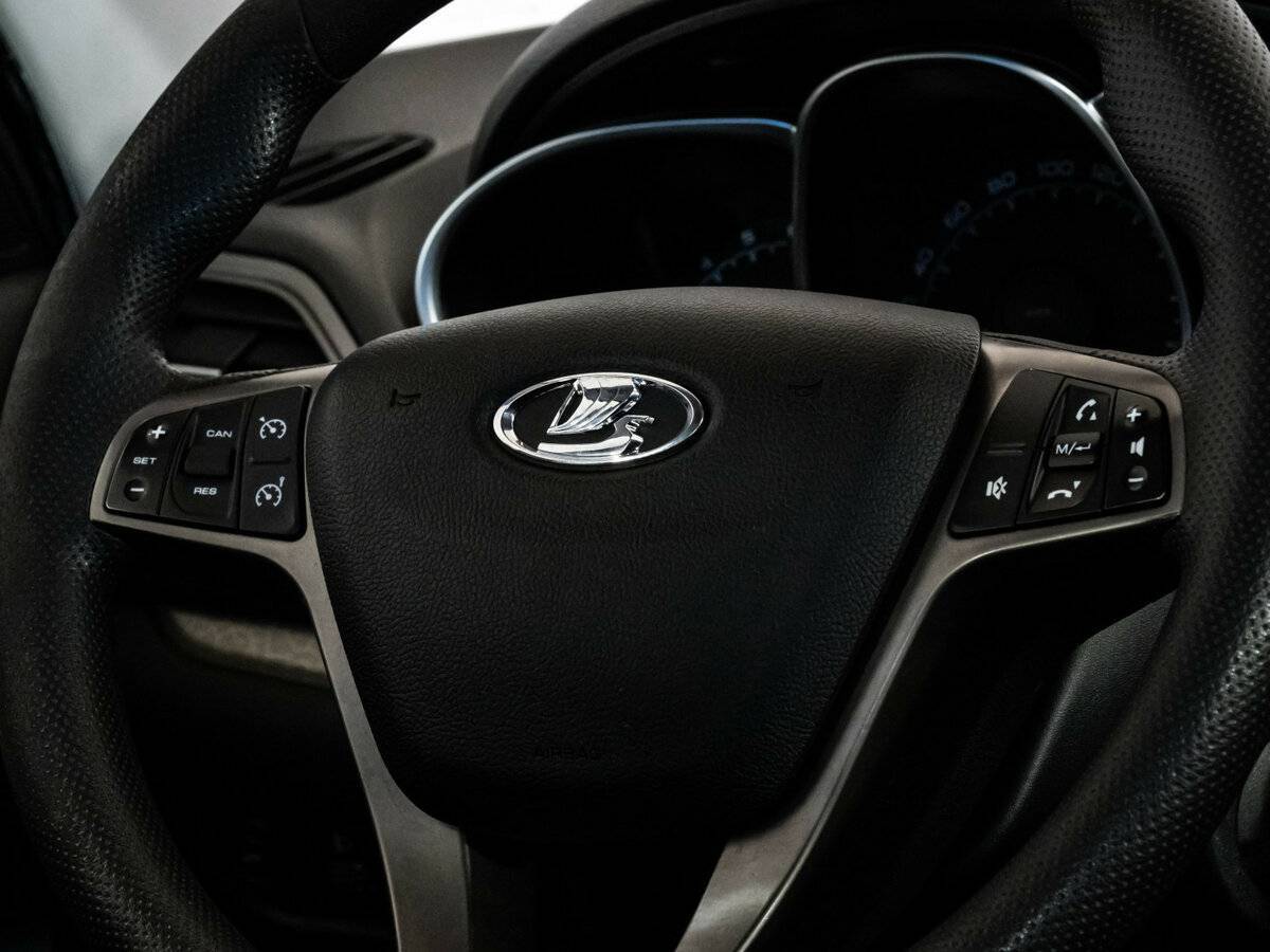 Купить Lada (ВАЗ) Vesta с пробегом. Фото: #14