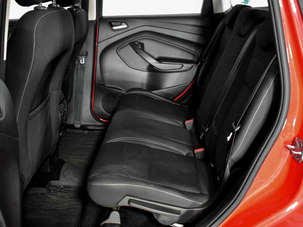 Купить Ford Kuga с пробегом. Фото: #9