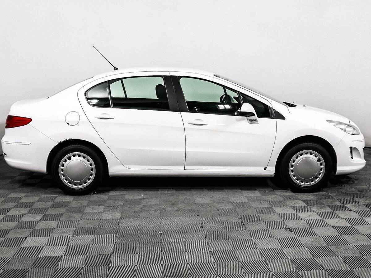 Купить Peugeot 408 с пробегом. Фото: #3