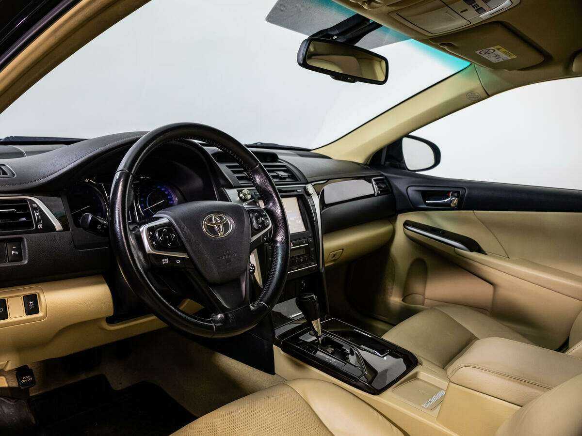 Купить Toyota Camry с пробегом. Фото: #9