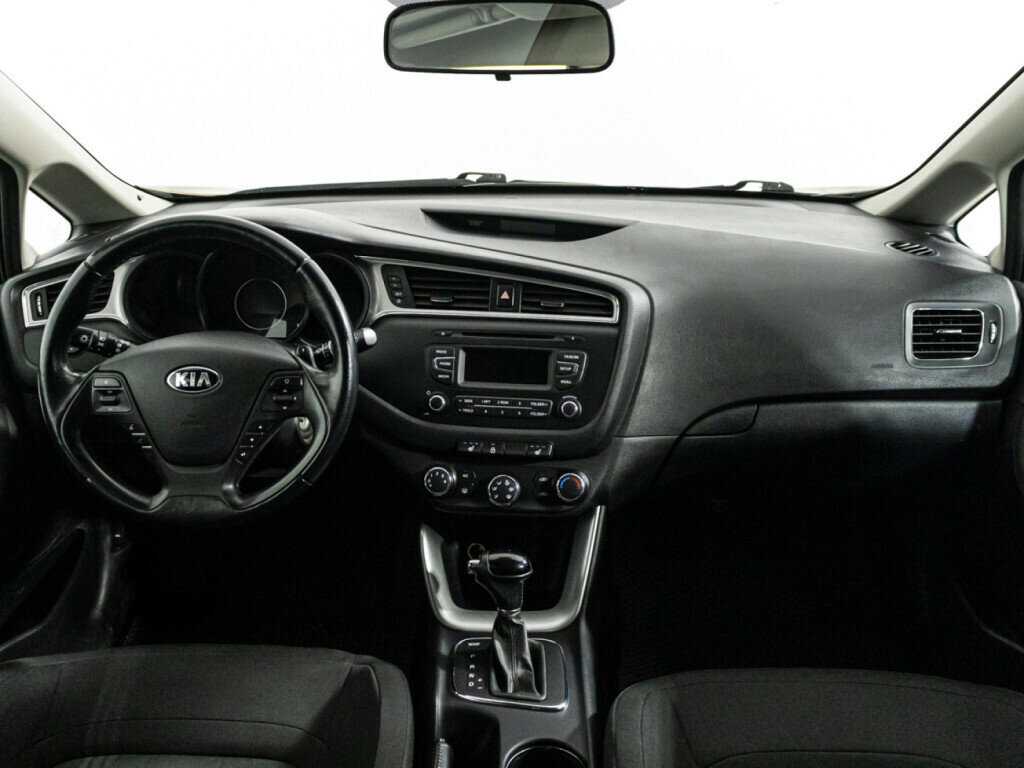 Купить Kia Ceed с пробегом. Фото: #12