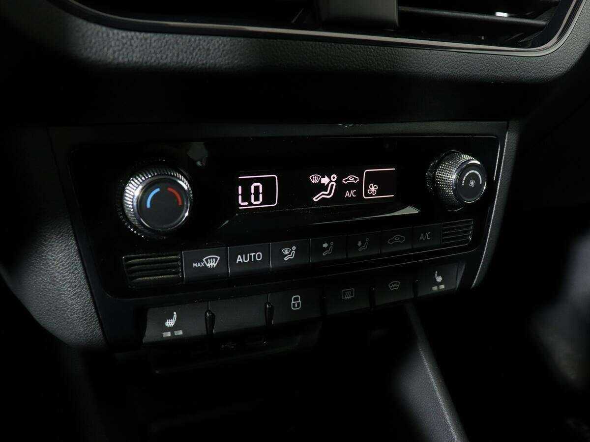 Купить Skoda Rapid с пробегом. Фото: #16