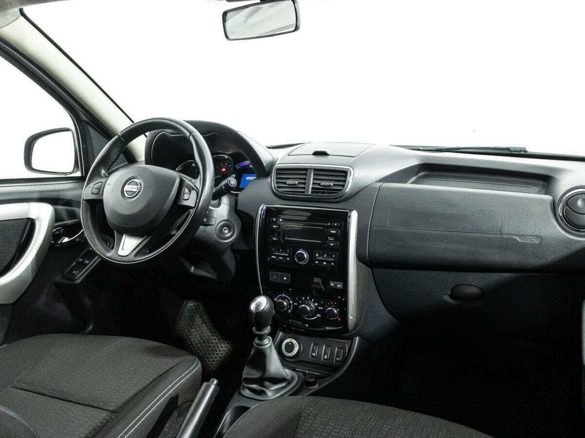Купить Nissan Terrano с пробегом. Фото: #8