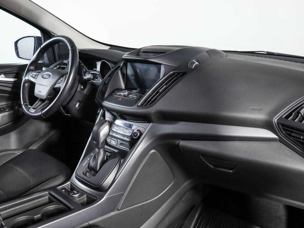 Купить Ford Kuga с пробегом. Фото: #6
