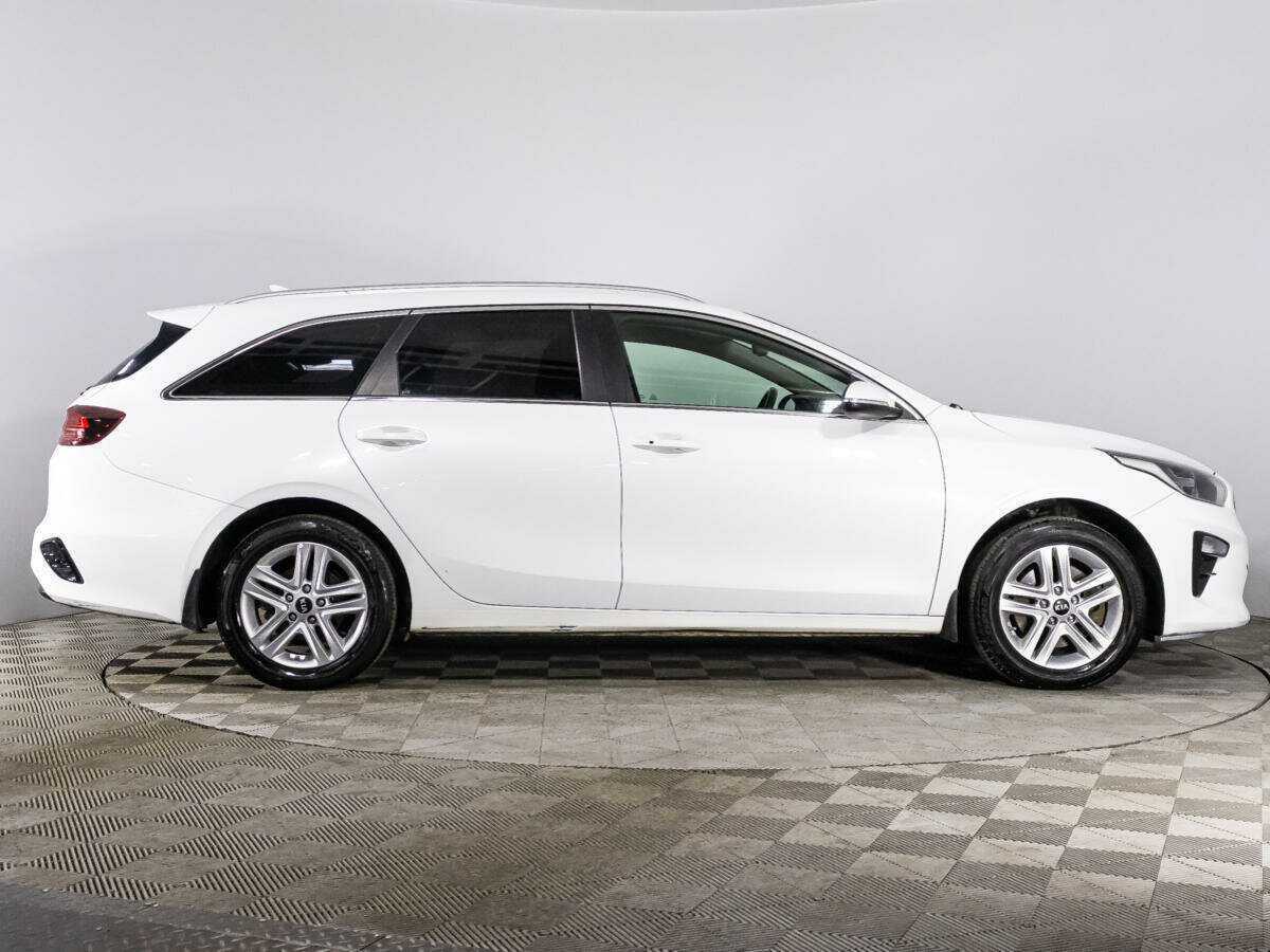 Купить Kia Ceed с пробегом. Фото: #3