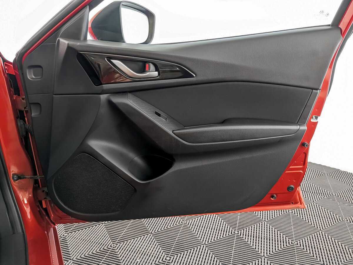 Купить Mazda 3 с пробегом. Фото: #19