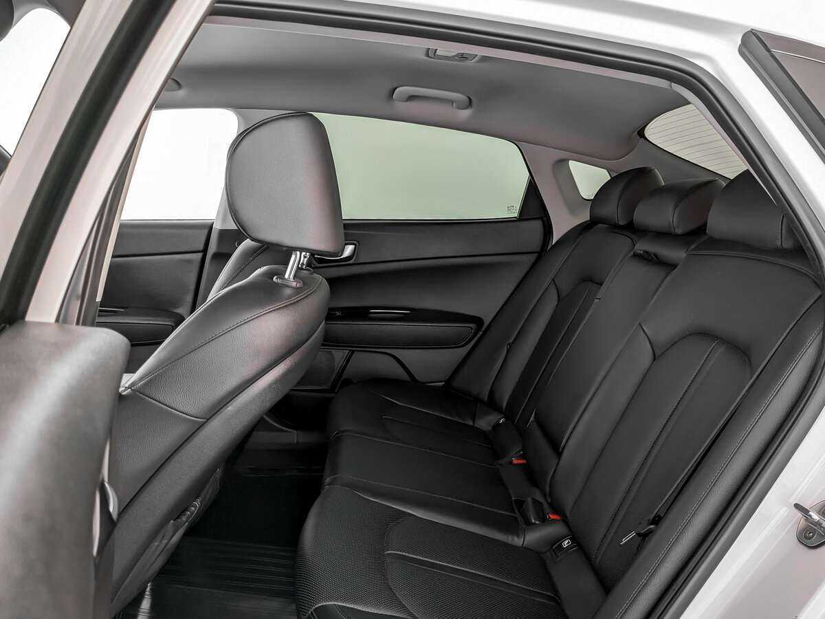 Купить Kia Optima с пробегом. Фото: #9
