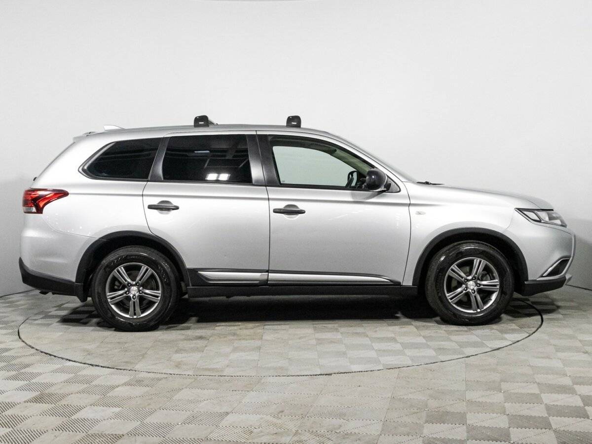 Купить Mitsubishi Outlander с пробегом. Фото: #3