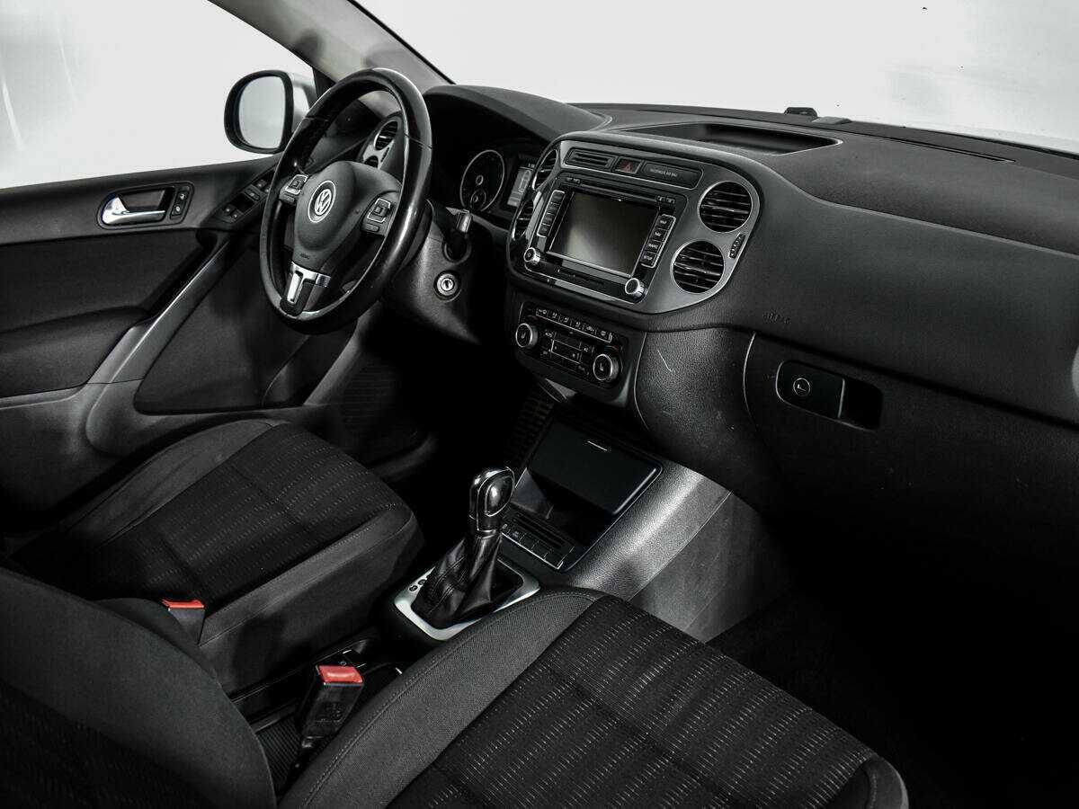 Купить Volkswagen Tiguan с пробегом. Фото: #11