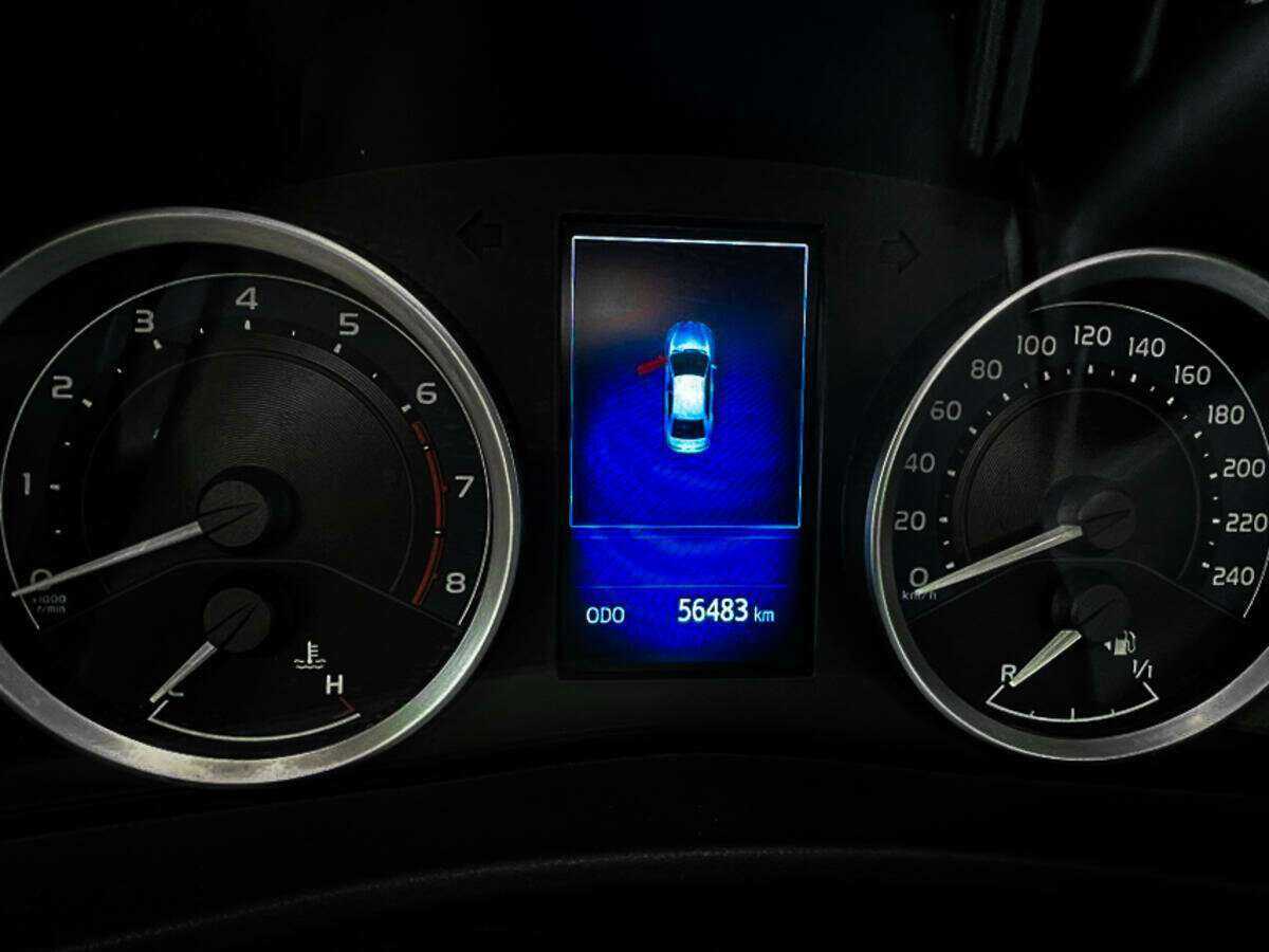 Купить Toyota Corolla с пробегом. Фото: #7