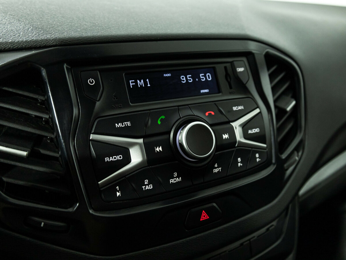 Купить Lada (ВАЗ) Vesta с пробегом. Фото: #14