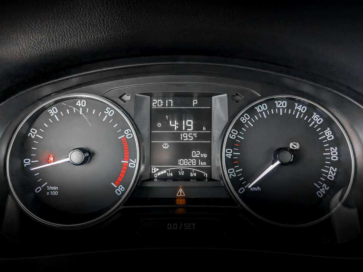 Купить Skoda Rapid с пробегом. Фото: #11