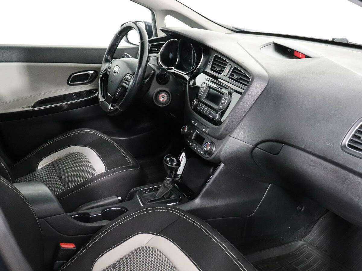 Купить Kia Ceed с пробегом. Фото: #6
