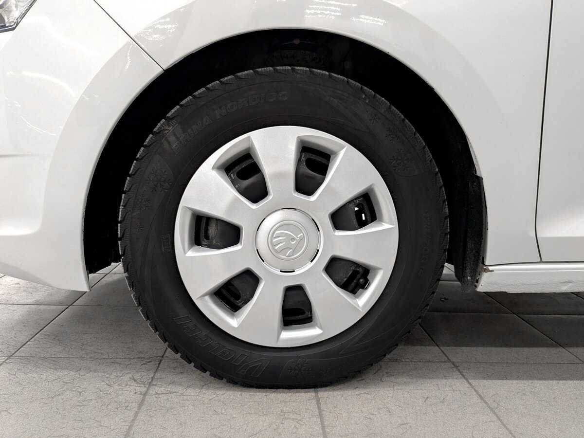 Купить Skoda Rapid с пробегом. Фото: #17