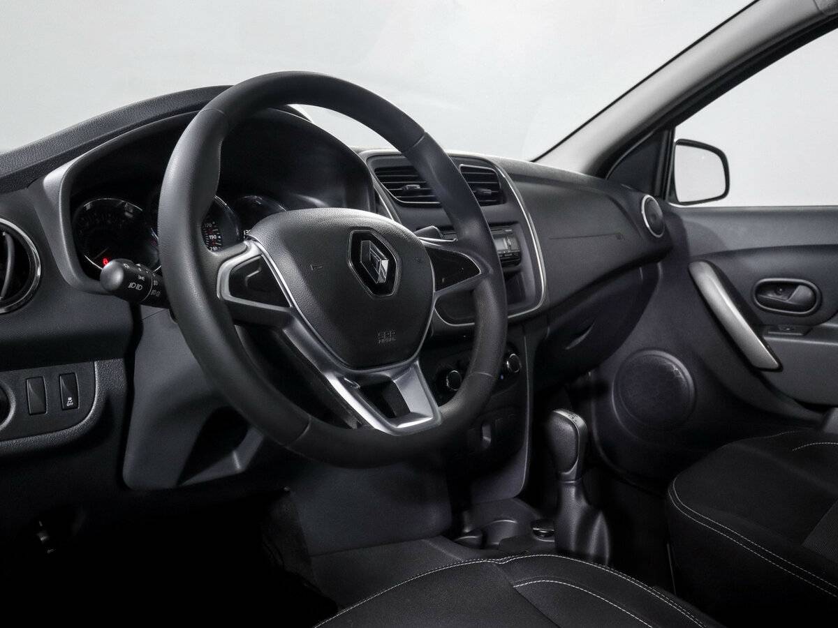 Купить Renault Logan с пробегом. Фото: #10