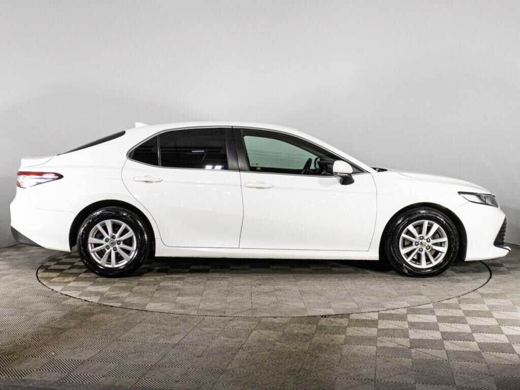 Купить Toyota Camry с пробегом. Фото: #3