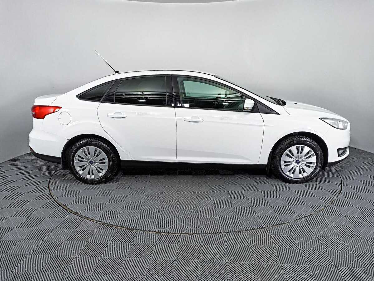 Купить Ford Focus с пробегом. Фото: #3