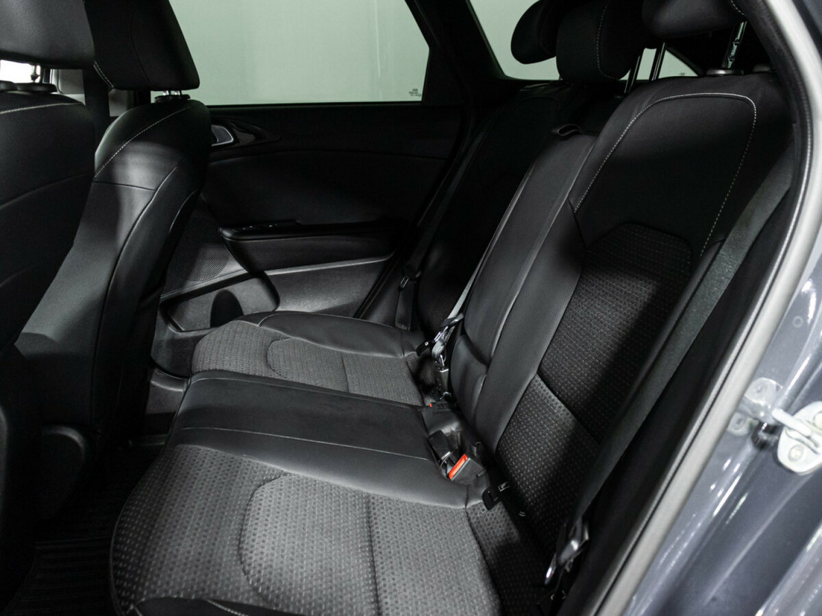 Купить Kia Ceed с пробегом. Фото: #9