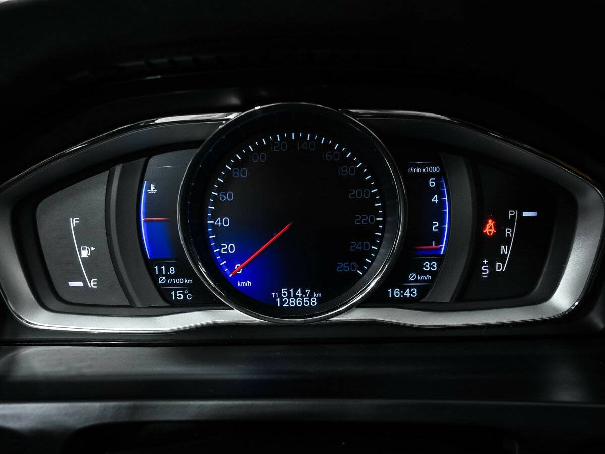 Купить Volvo S60 с пробегом. Фото: #9