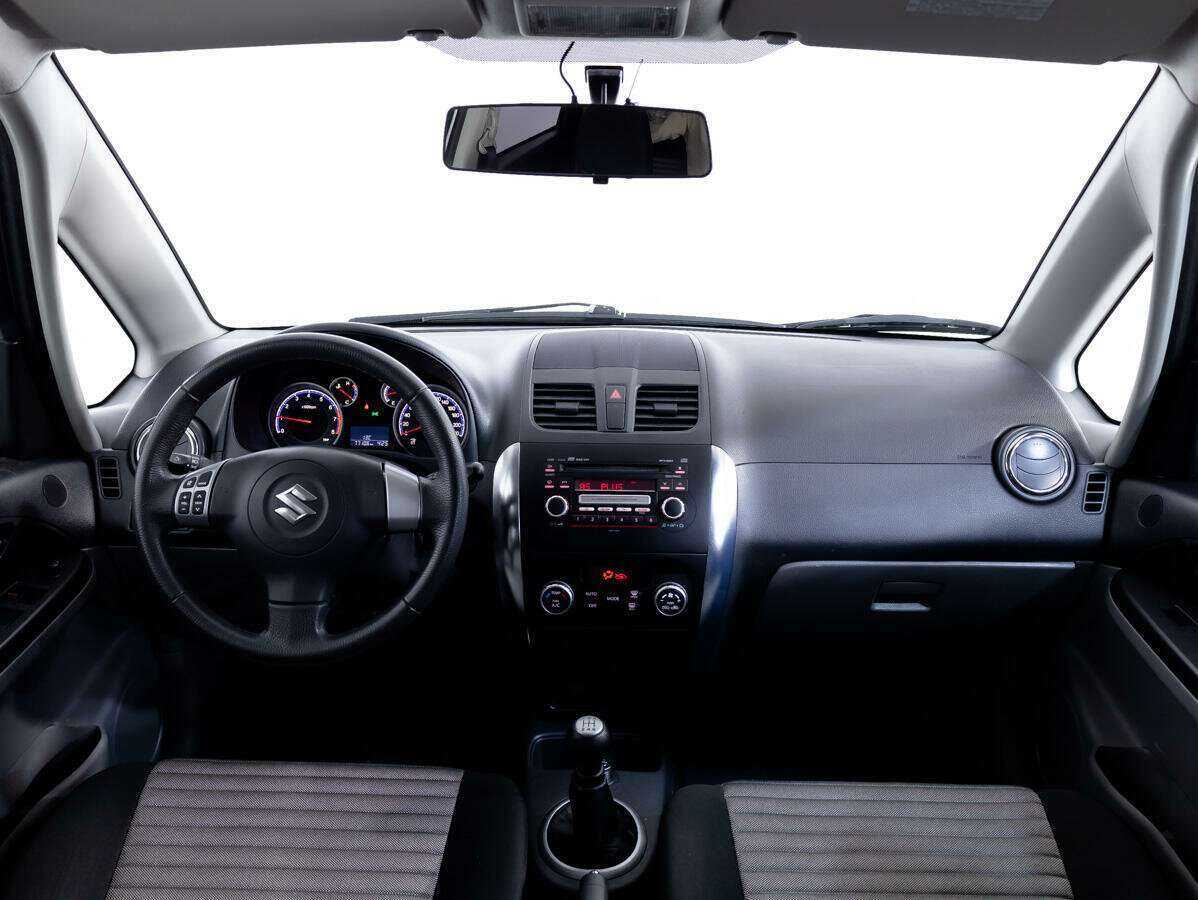 Купить Suzuki SX4 с пробегом. Фото: #8