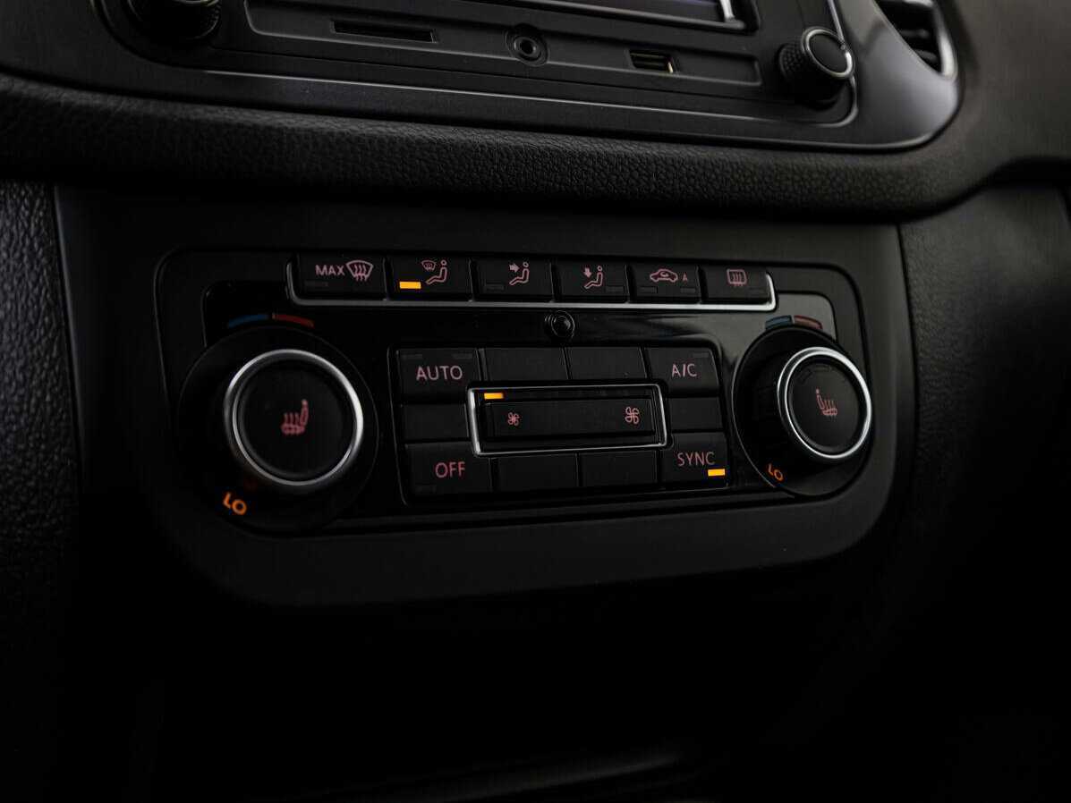 Купить Volkswagen Tiguan с пробегом. Фото: #13