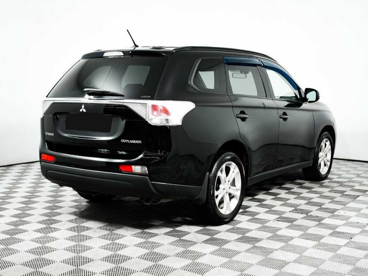 Купить Mitsubishi Outlander с пробегом. Фото: #3