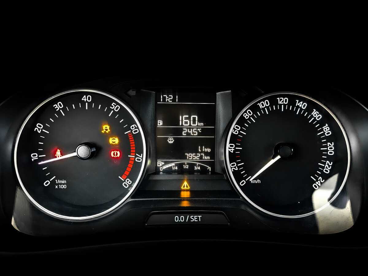 Купить Skoda Rapid с пробегом. Фото: #12