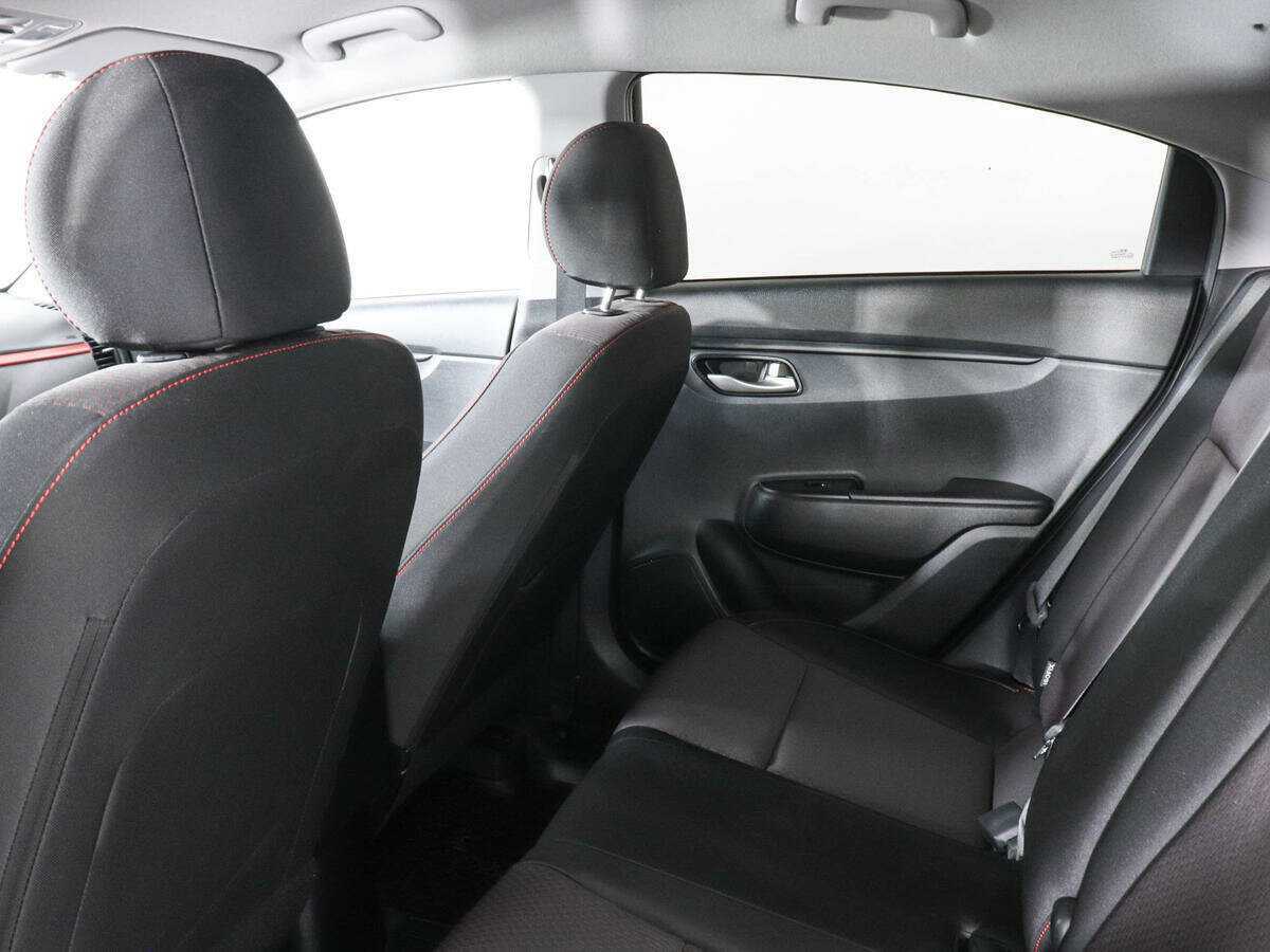 Купить Kia Rio с пробегом. Фото: #11