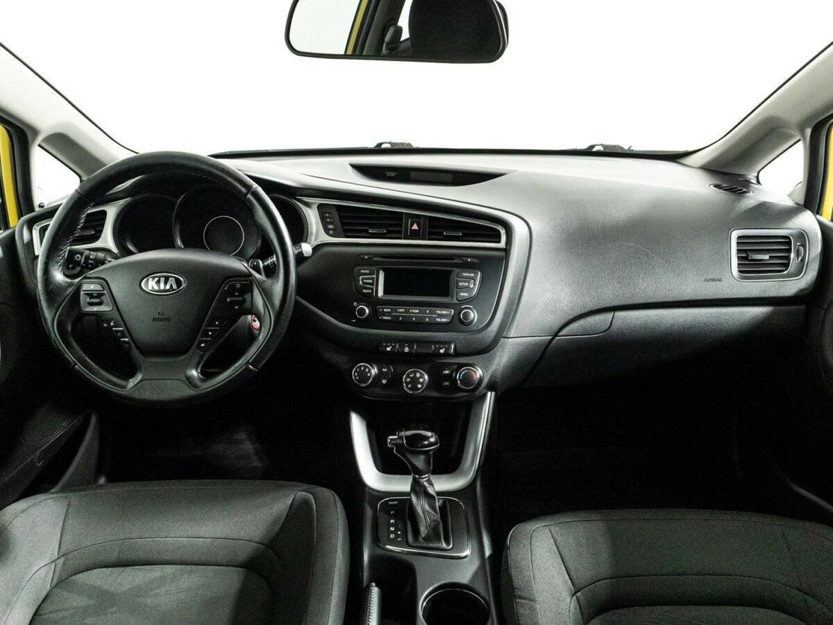 Купить Kia Ceed с пробегом. Фото: #12