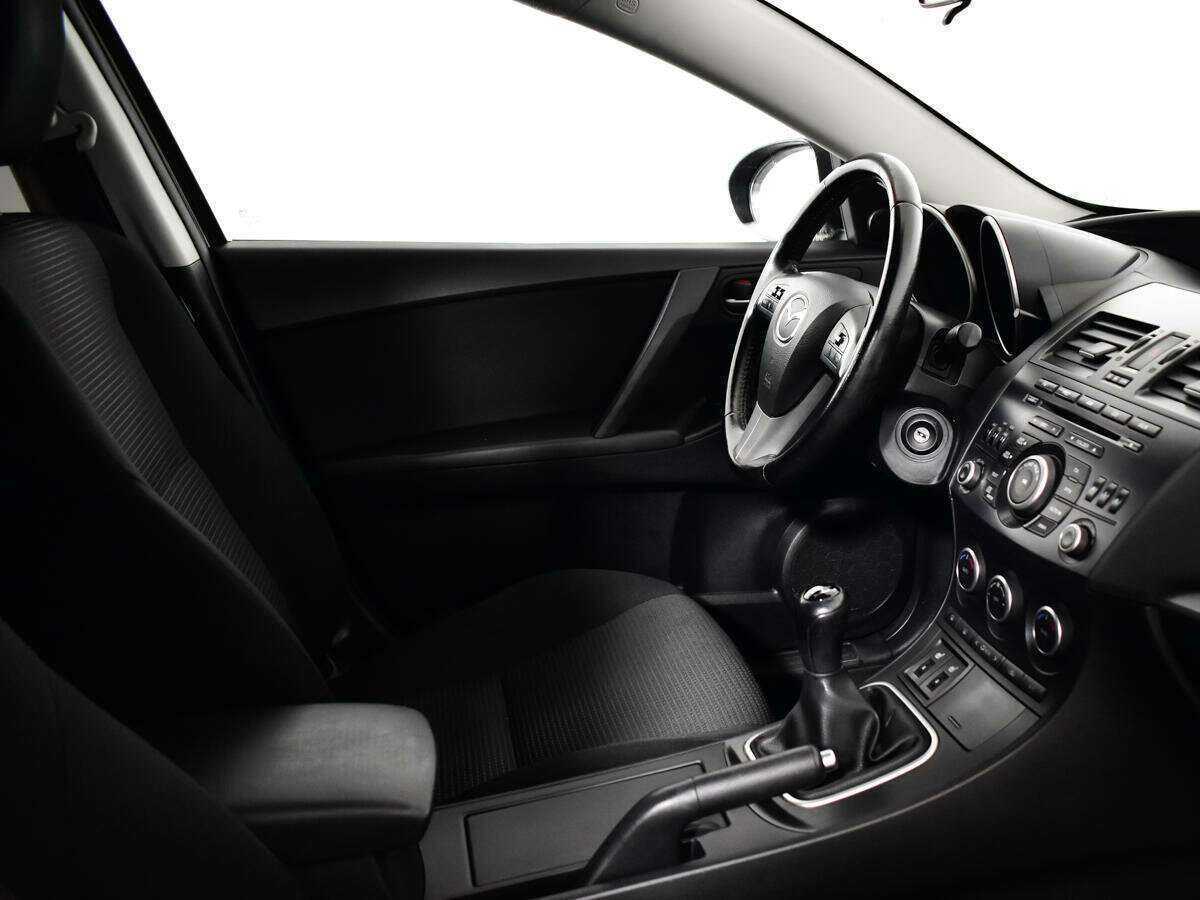Купить Mazda 3 с пробегом. Фото: #8