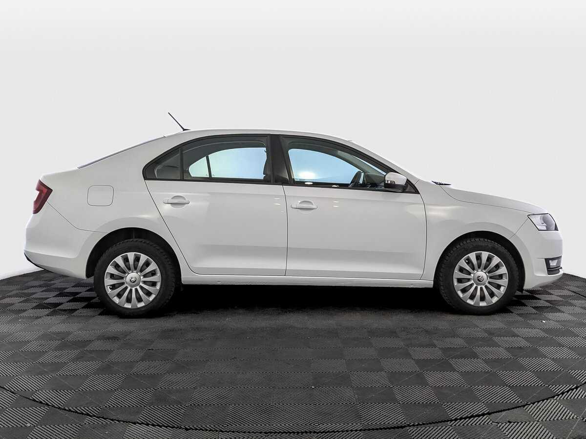 Купить Skoda Rapid с пробегом. Фото: #3