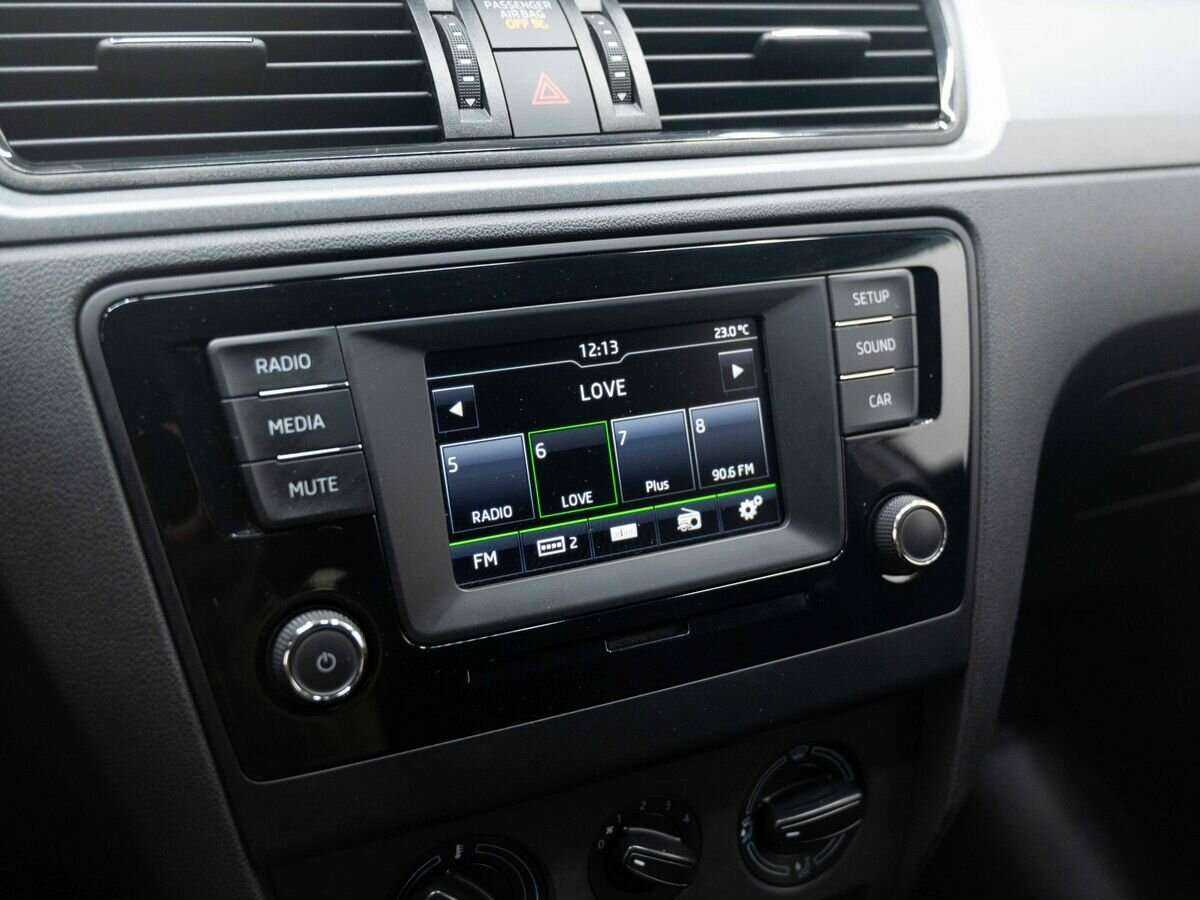 Купить Skoda Rapid с пробегом. Фото: #17