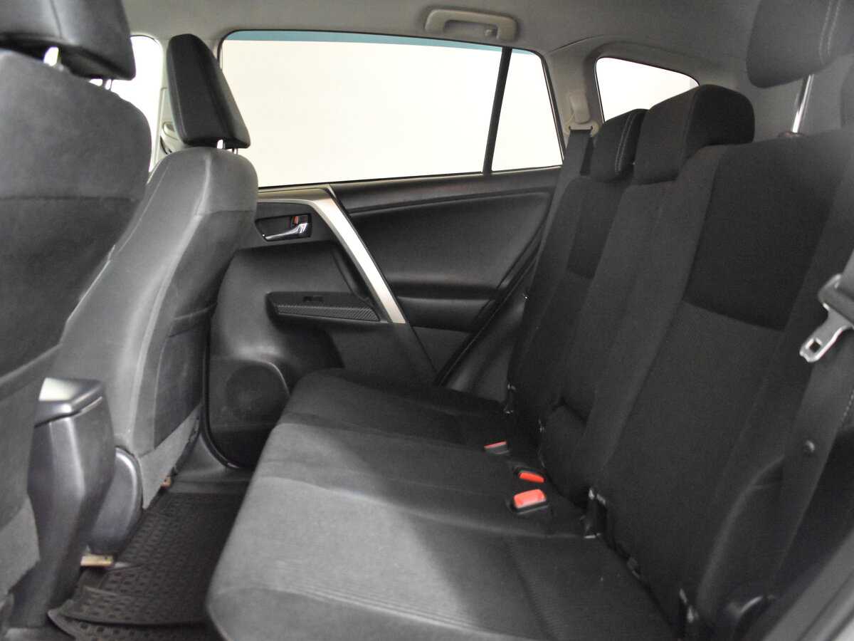 Купить Toyota RAV4 с пробегом. Фото: #6