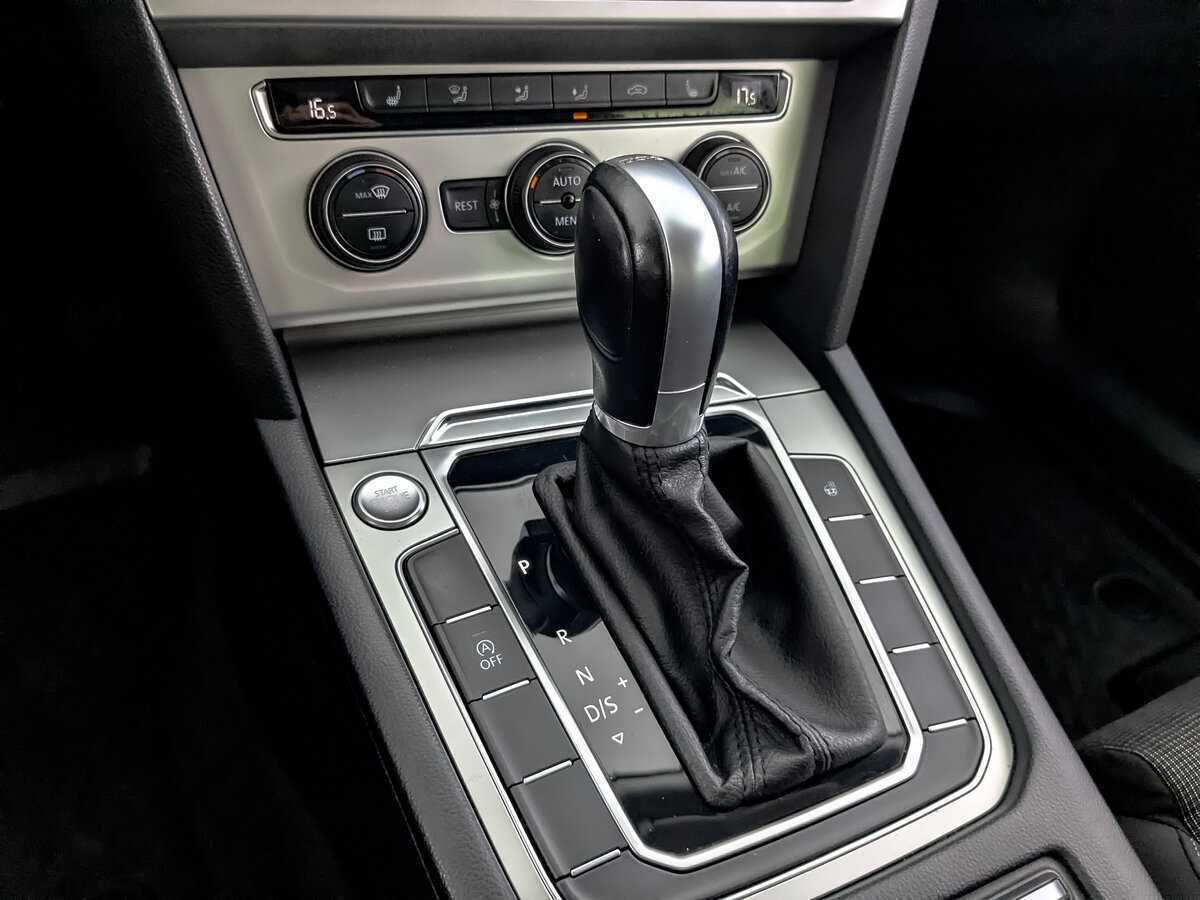 Купить Volkswagen Passat с пробегом. Фото: #20