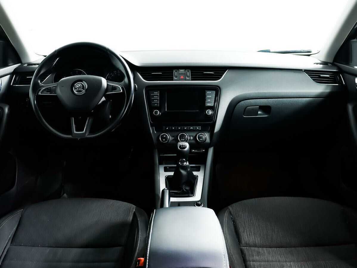 Купить Skoda Octavia с пробегом. Фото: #10